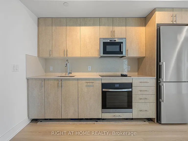 2545 Simcoe St N #2211 — Photo 6