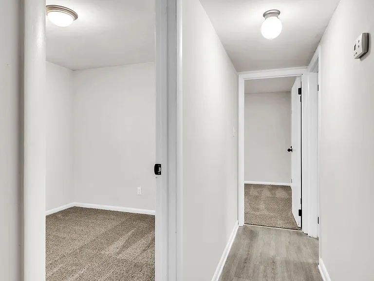 Country Creek Apartments — Photo 12