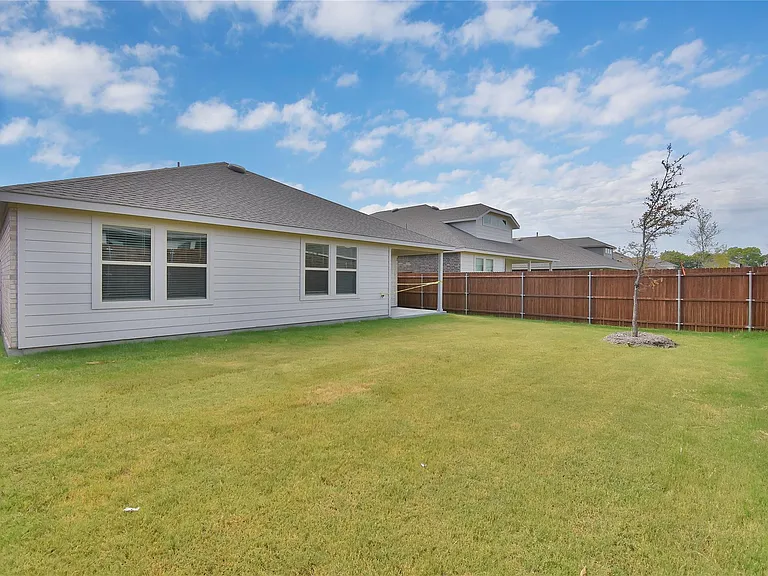 7221 Mayplace Dr — Photo 21