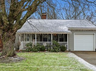 908 Aetna Dr, Ellwood City, PA 16117