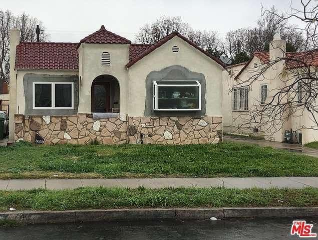 1st image of 2059 W 65th St