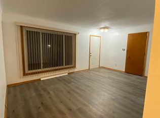 1381 Idaho Ave E, Saint Paul, MN 55106