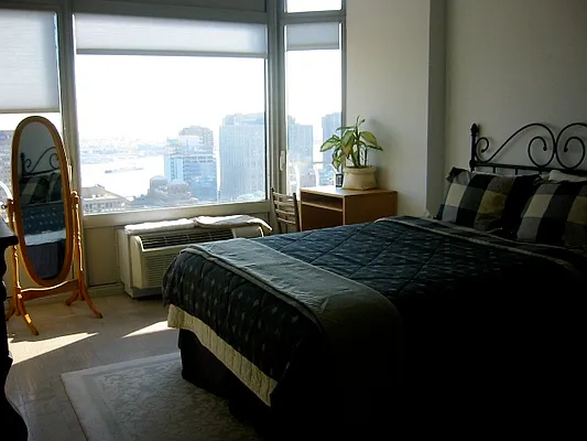 Rented by Luxury Property Group | media 7