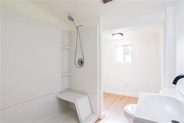 805 Avenue A — Photo 5