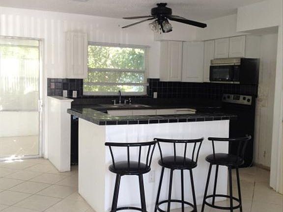 4th image of 2601 Gulf Blvd Unit E