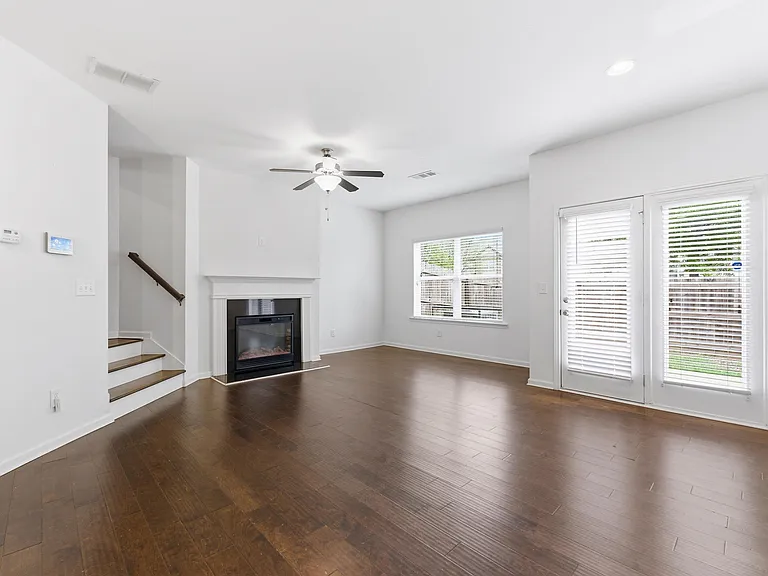 2717 Avanti Way — Photo 8