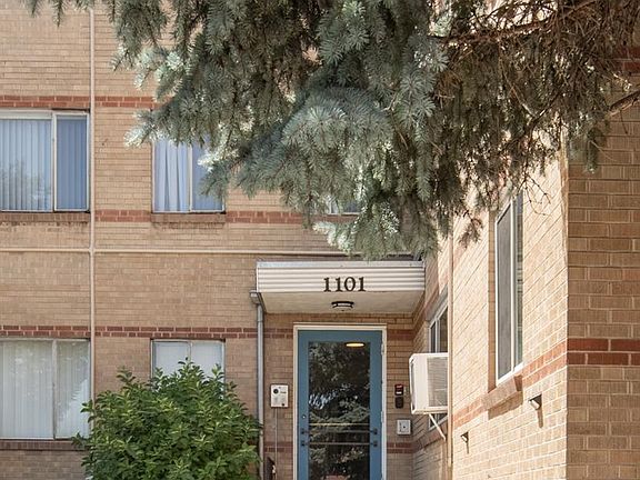 3rd image of 1101 Bellaire Street #204