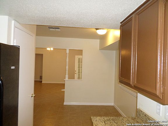 5th image of 7526 Meadow Lawn St