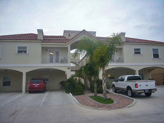 1st image of 104 E Gardenia St #4