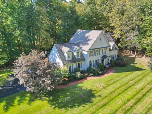 1 Clover Lane, Simsbury, CT 06089
