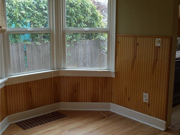 5th image of 4048 S D St