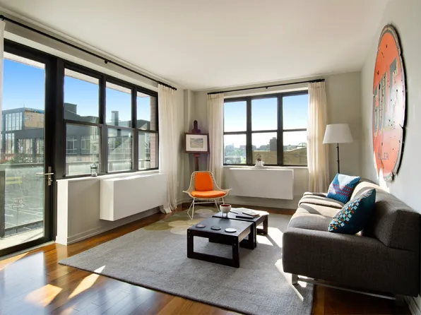 58 Metropolitan Avenue image 1 of 7