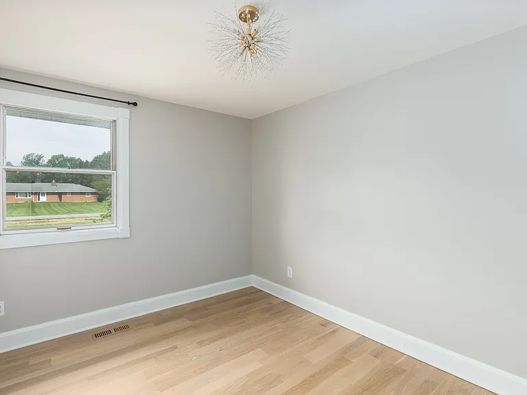 4002 Harlem Rd — Photo 22
