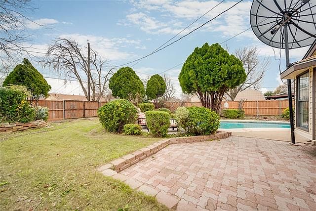 1st image of 114 S Bernice Dr