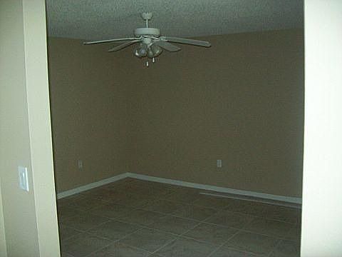 5th image of 90 Hidden Lake 153 Dr