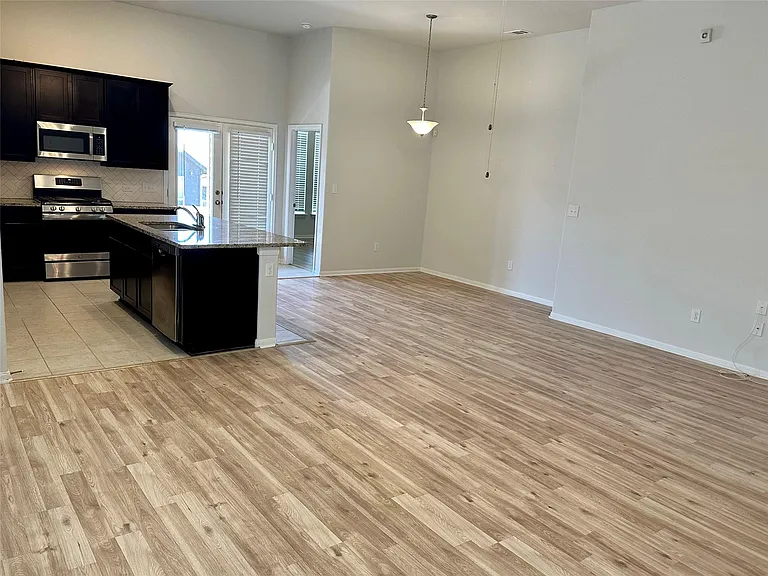1003 Cherrystone Loop — Photo 3
