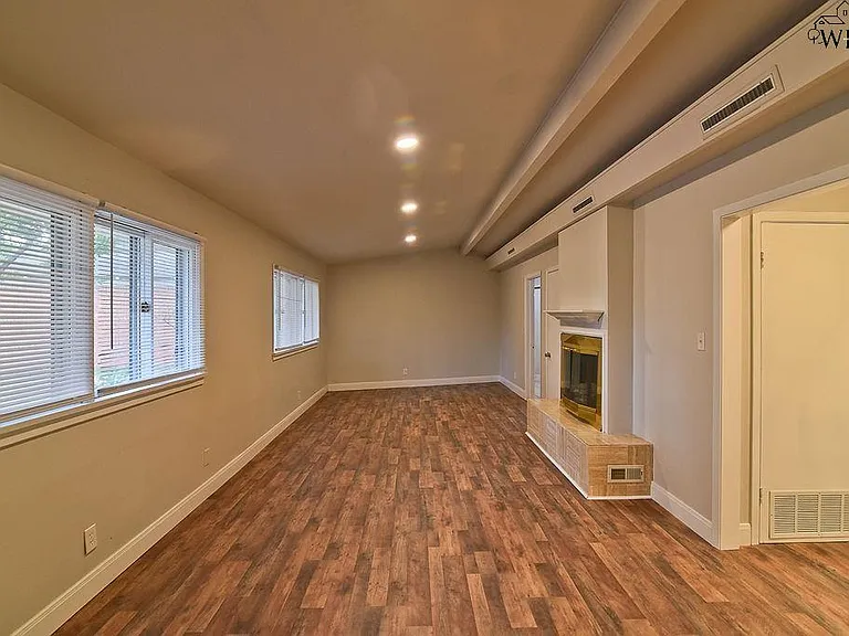 2607 Chase Dr — Photo 5