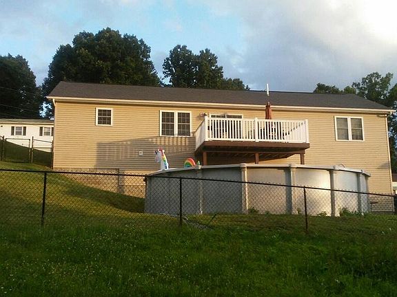 3rd image of 209 Eastgate Dr