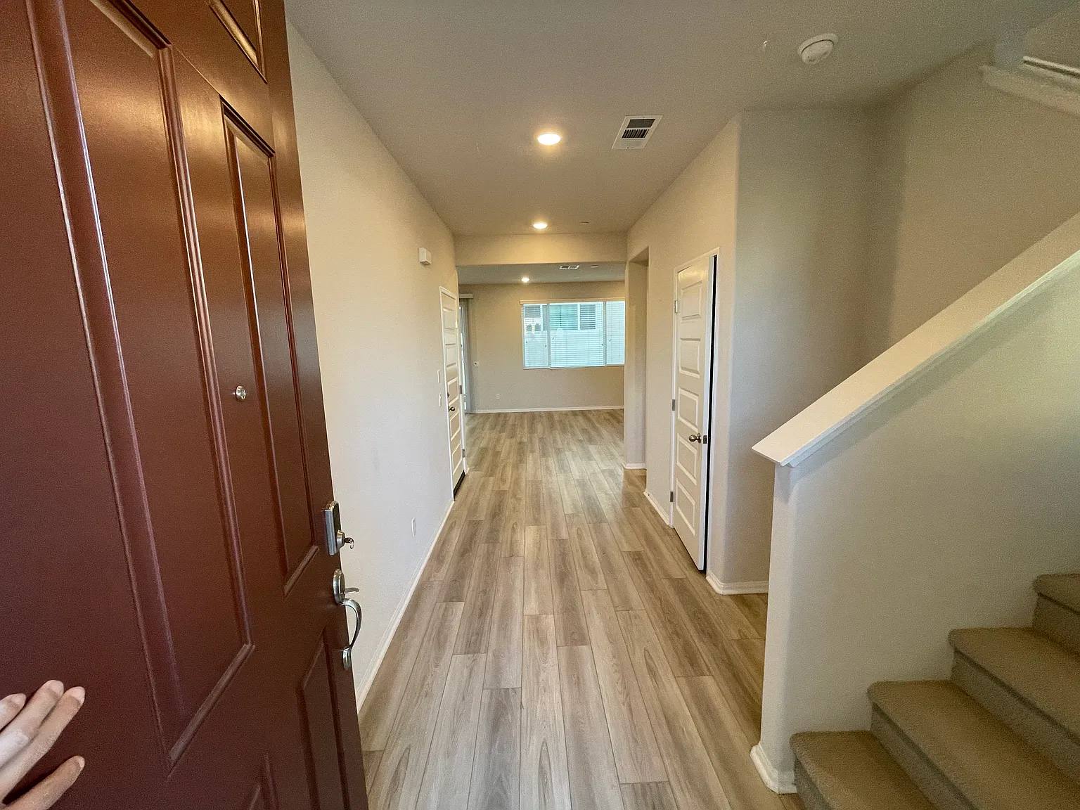 3 bed, 2.5 bath, 1684 sqft, $3,100 — Photo 4