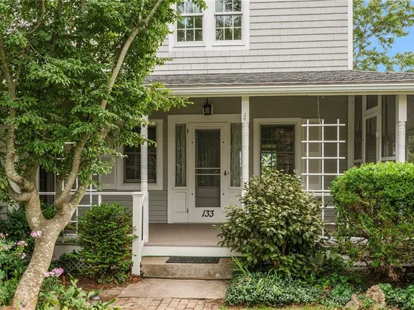 133 Terrace Ave E, Riverside, RI 02915