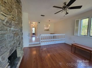 84 Chelsea Rd, Waynesville, NC 28786