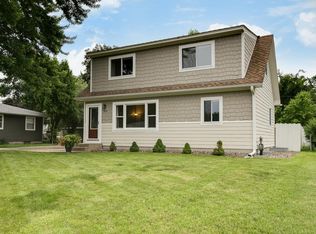 2098 Quartz Ln, Eagan, MN 55122