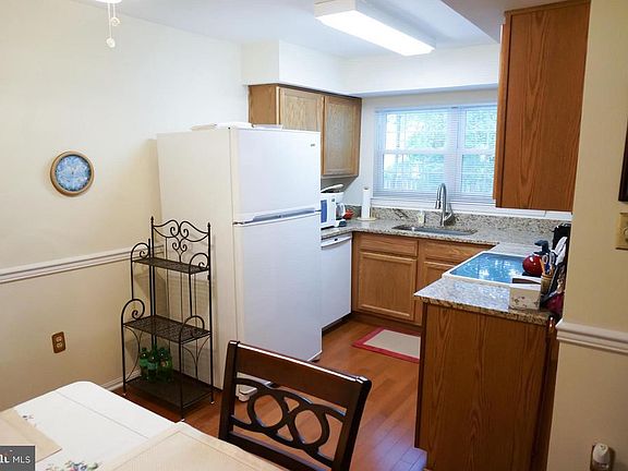 5th image of 7752 New Providence Dr APT 27