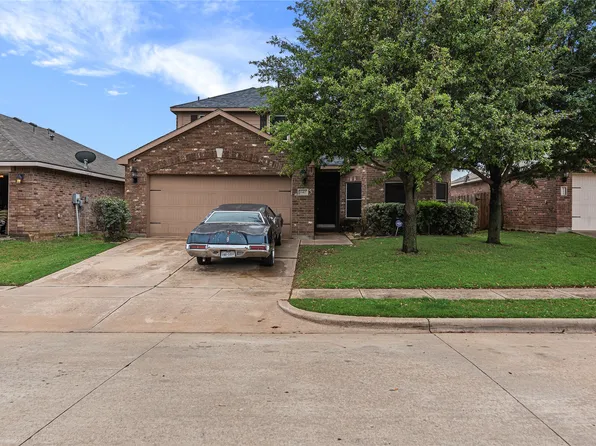 640 Brookbank Dr, Crowley, TX 76036