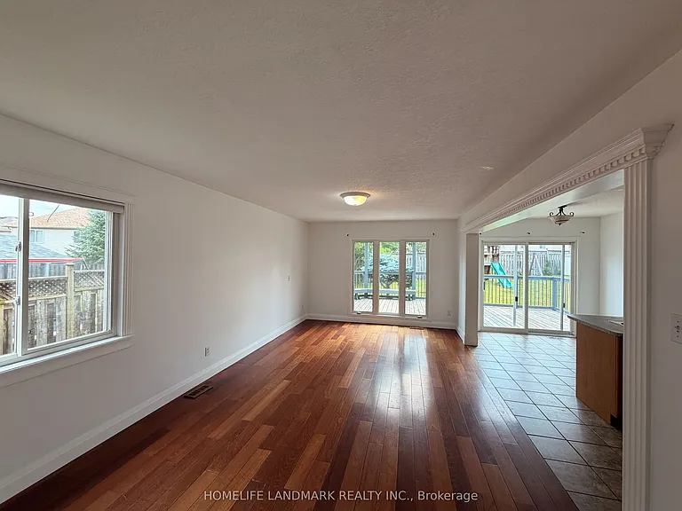 921 Windflower Pl — Photo 2