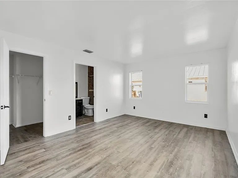 918 Acroft Ave — Photo 13