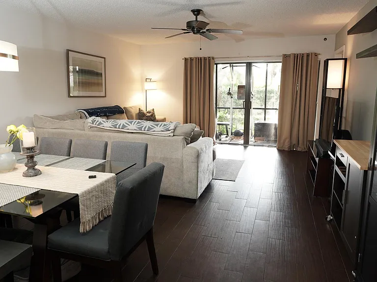100 Pelican Pointe Dr #103 — Photo 10