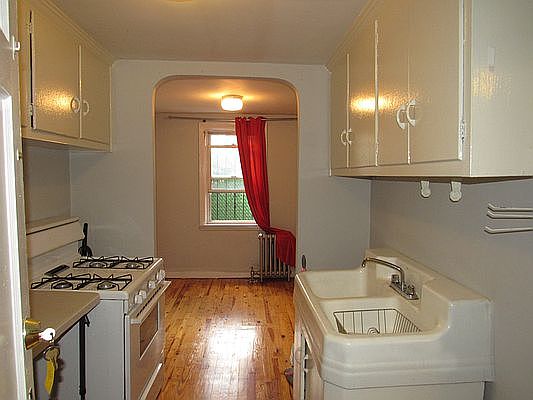 1st image of 23-90 32nd St
