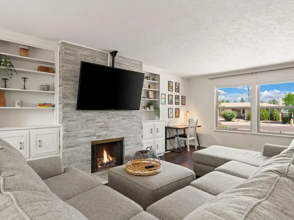 7812 Palo Duro Ave NE, Albuquerque, NM 87110