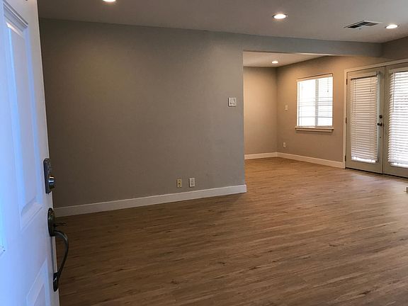 4th image of 540 Monica Ln