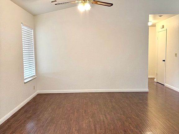 3rd image of 16920 Yvonne Dr