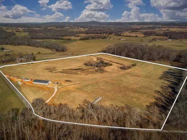 620 Roberts Cemetery Rd, Walling, TN 38587