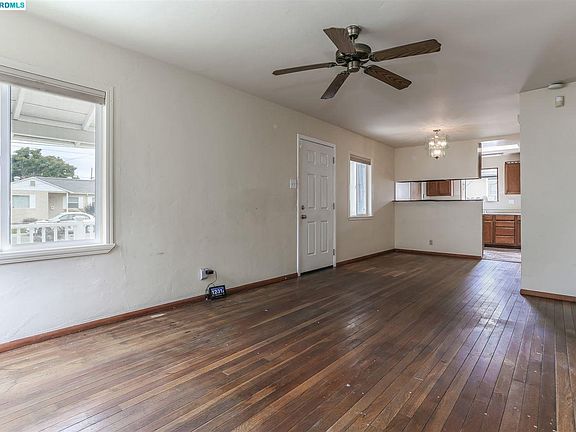 4th image of 2669 Mac Arthur Ave