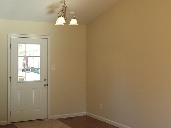 5th image of 3909 Valley View Dr