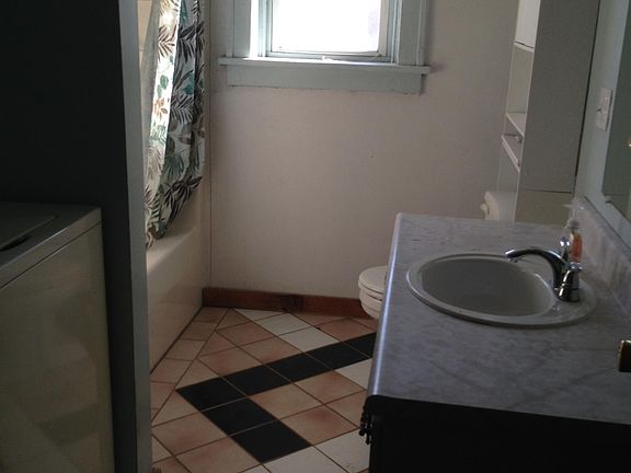 5th image of 2318 Illinois Ave
