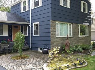 26 Aberthaw Rd, Rochester, NY 14610