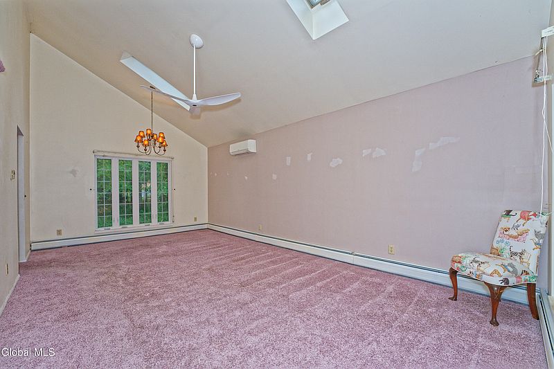5th image of 163 Arrow Wood Place