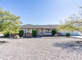 16391 Kamana Rd, Apple Valley, CA 92307