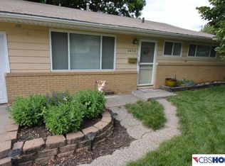 4658 Vinton St, Omaha, NE 68106