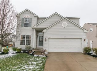 9756 Nicole Ln, Olmsted Township, OH 44138