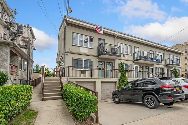 1st image of 208 Beach 124 St #8