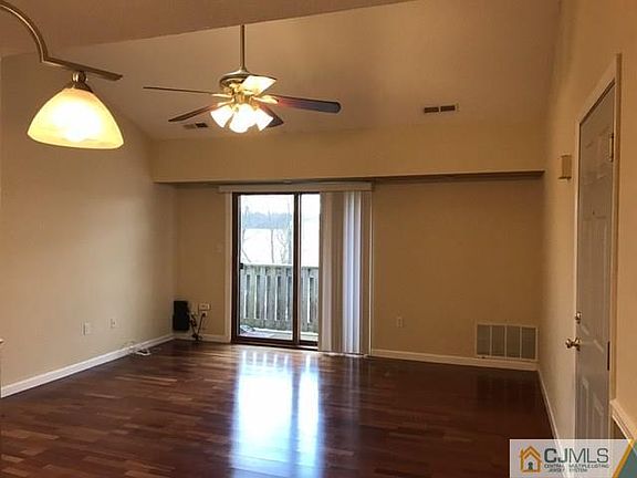 3rd image of 510 Ravens Crest Dr #510