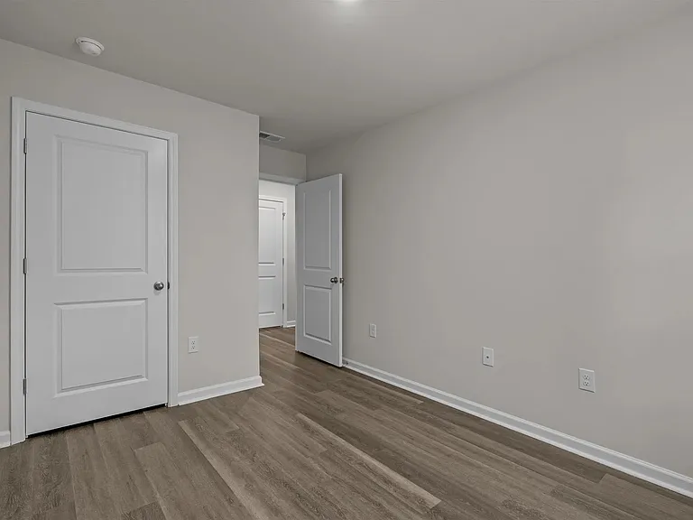 547 Gemstone Blvd — Photo 3