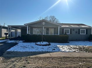 621 W Grant St, Dexter, MO 63841