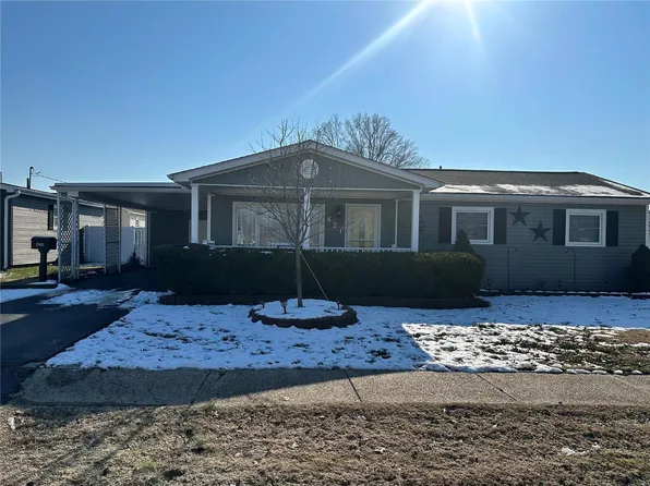 621 W Grant St, Dexter, MO 63841