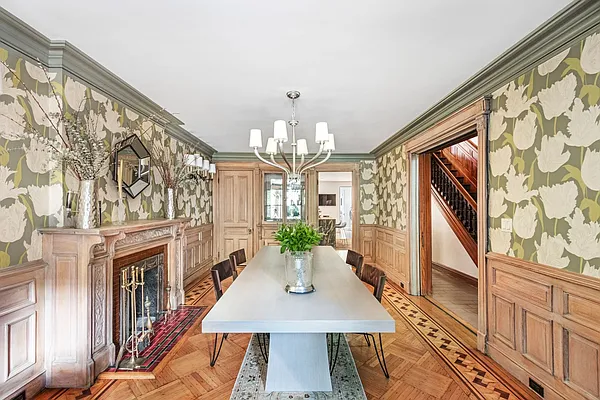 Sold by Compass | media 5